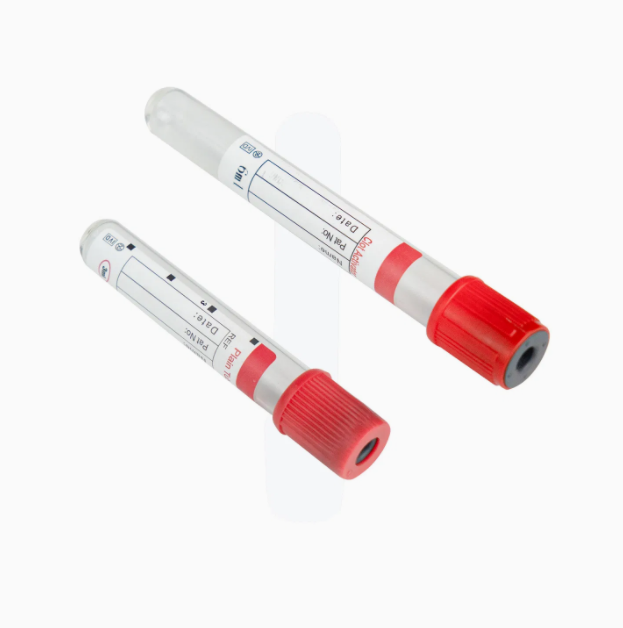 Panoramica delle provette sottovuoto per la raccolta del sangue: PET vs vetro